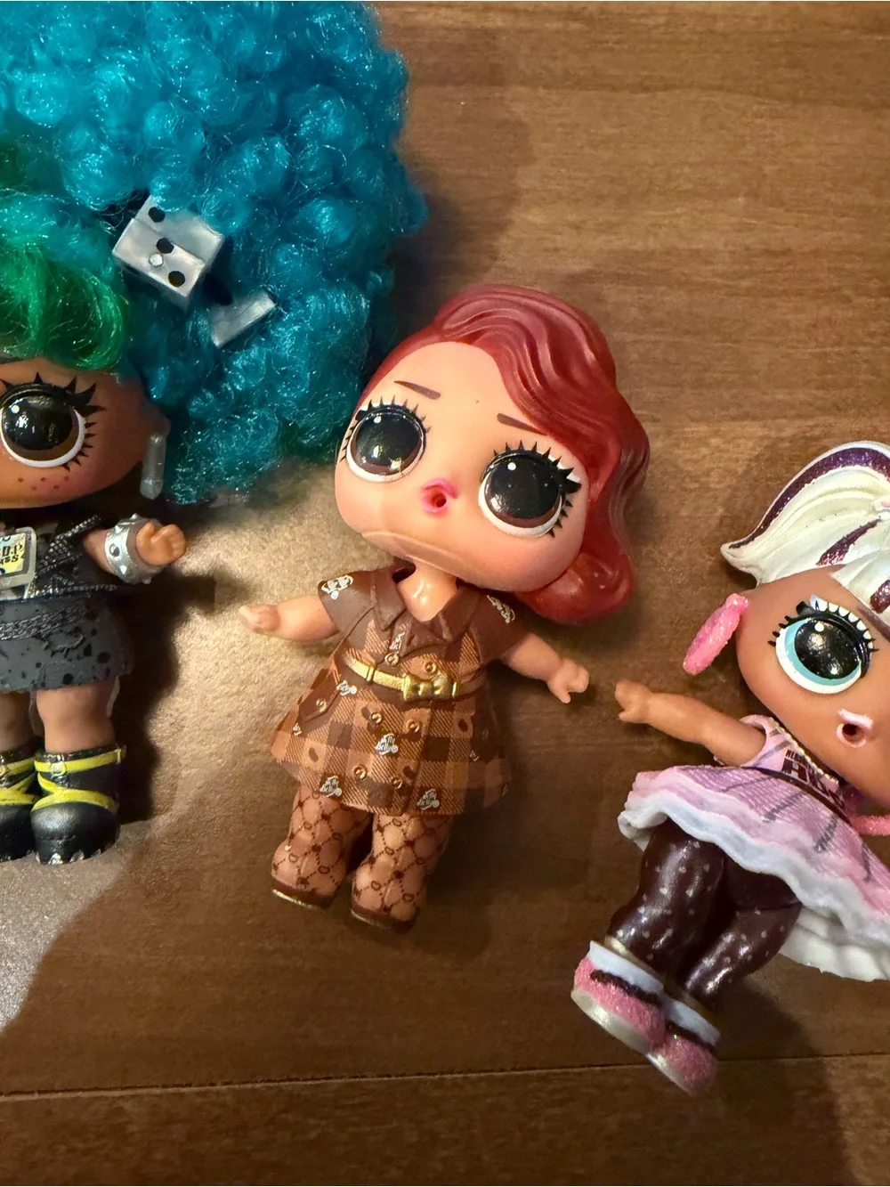 Lot of 4 L.O.L. Surprise! fashion mini dolls
